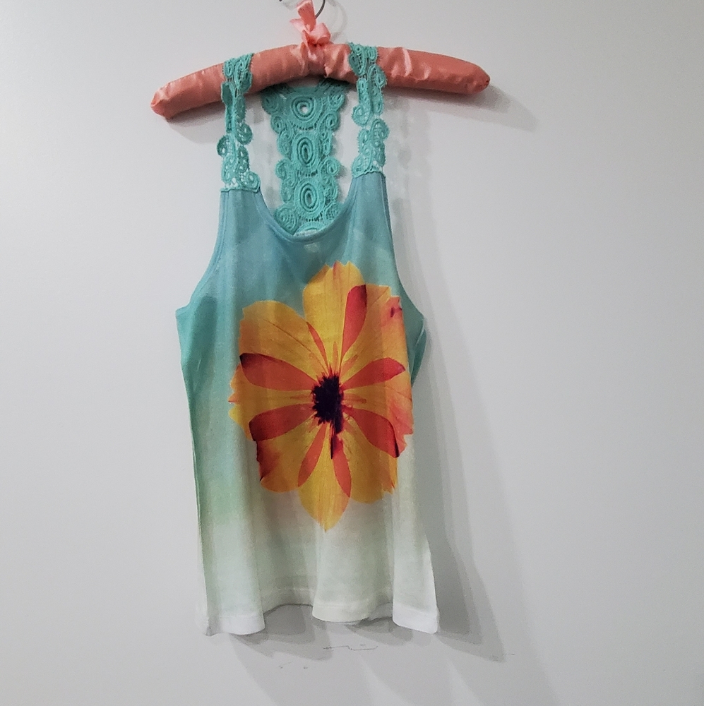 Size M. Turquoise Camisole